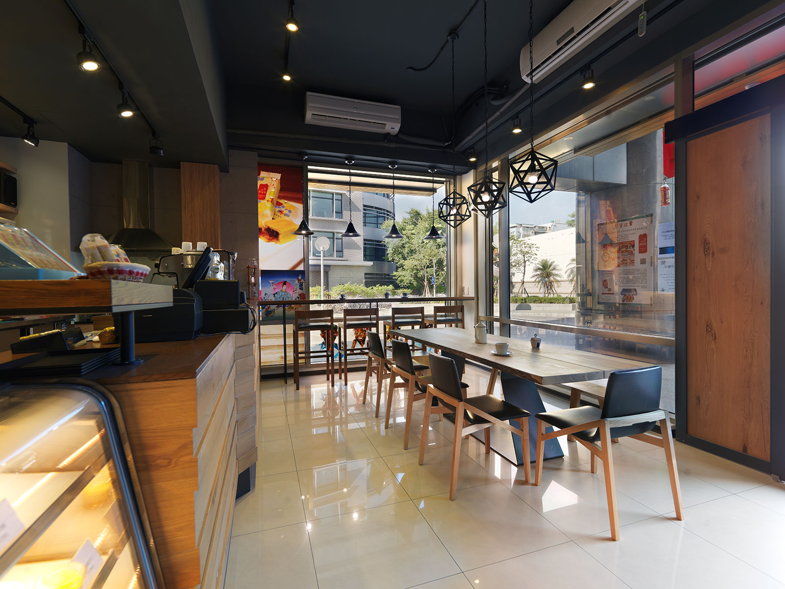 關渡烘焙咖啡廳：用餐區